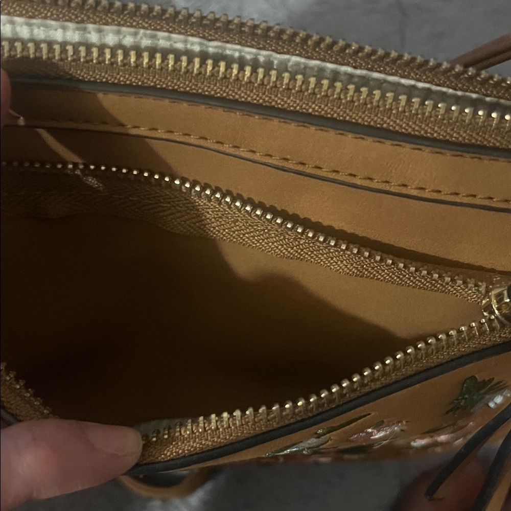 Embroidered Floral Tan Crossbody Bag - Picture 2 of 7